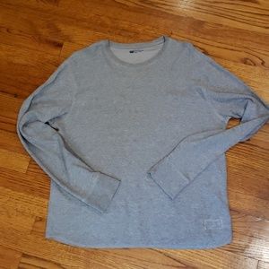 Gap athletic fit long sleeve Large tee